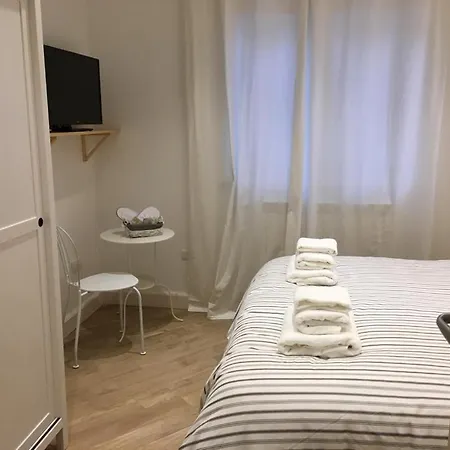 Chiaiaroom Center Bed & Breakfast *